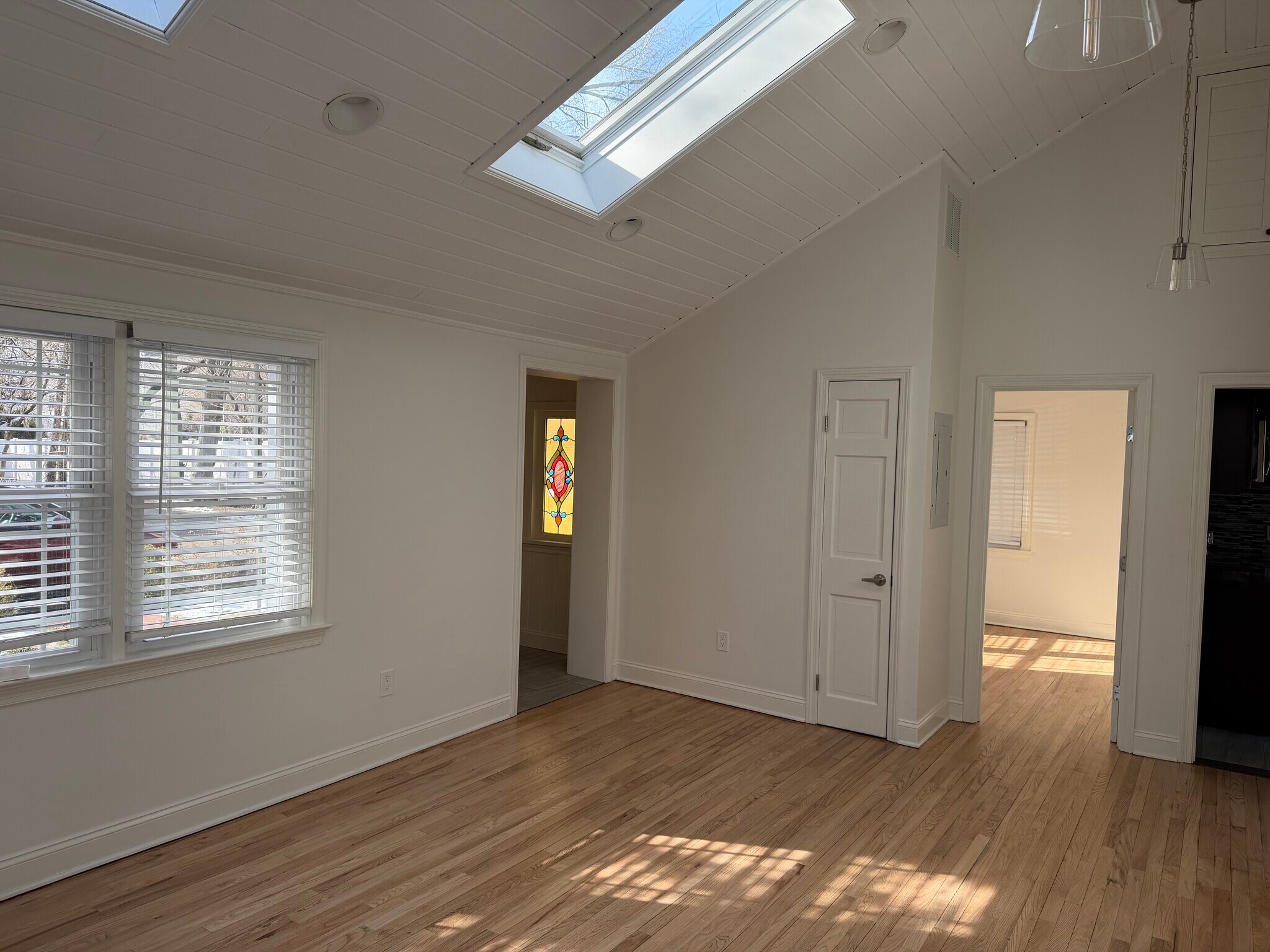 Building Photo - 53 Morris St