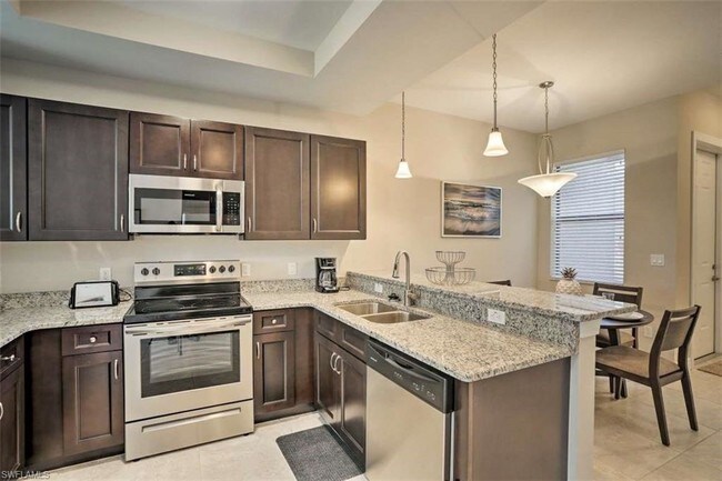 Building Photo - 421 SW 47th Terrace