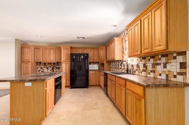 Building Photo - 1608 W Inverness Dr
