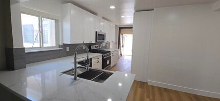 Building Photo - Spacious 3-Bedroom Single Family House with bonus room in Torrance- $4,400/month