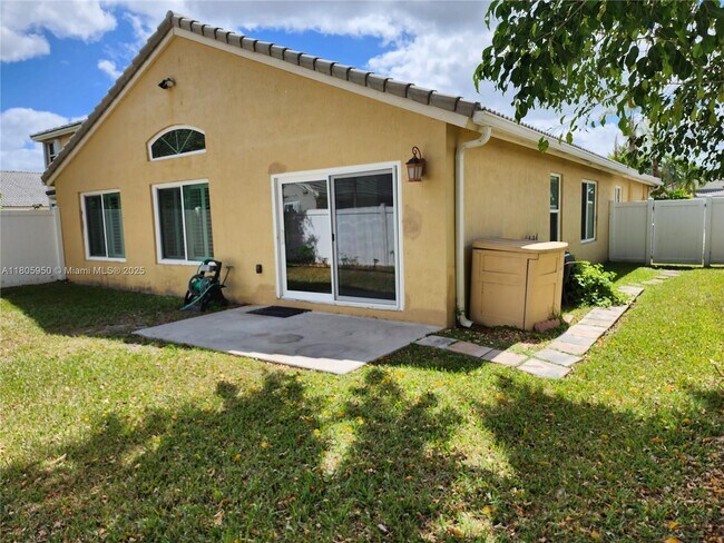 Building Photo - 9871 Red Heart Ln