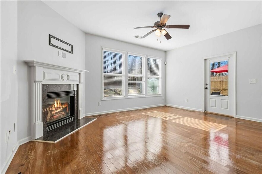 Building Photo - 5675 Falls Landing Dr