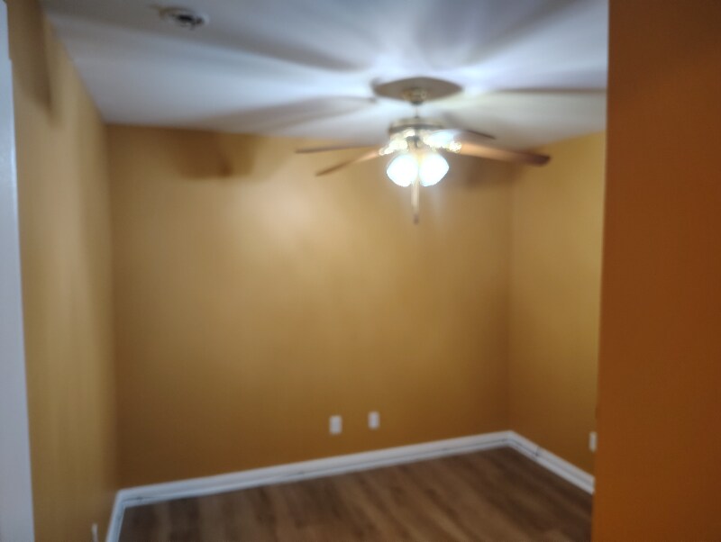 Building Photo - 6001 Mullens Dr