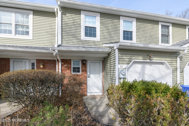 Primary Photo - 83 Oak Ln