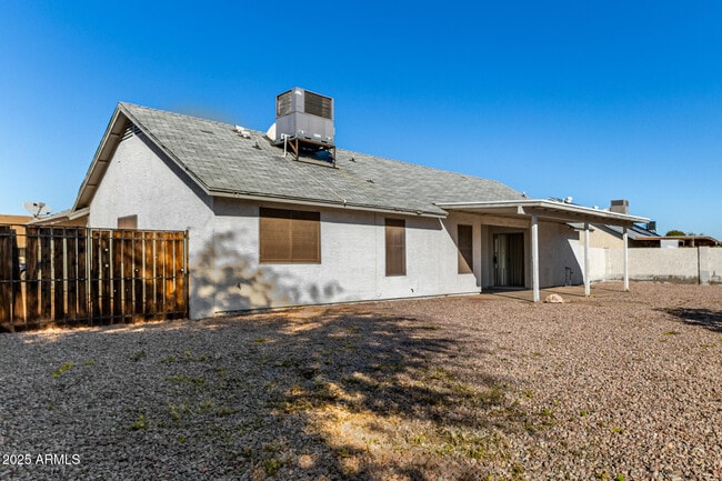 Building Photo - 3623 W Fairview Ln