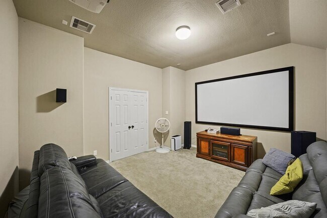 Building Photo - 5527 Mangrove Creek Ln