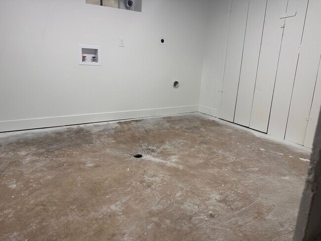 Building Photo - 1433 E 2700 S