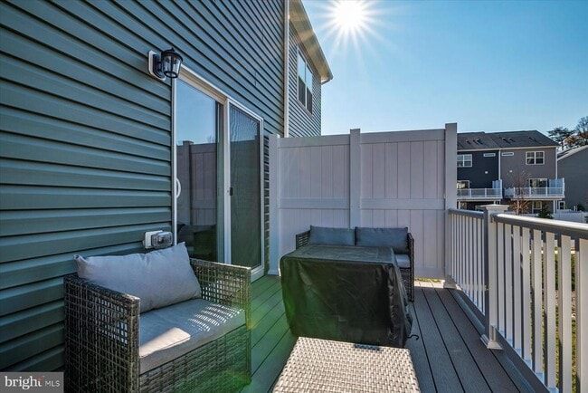 Building Photo - 7062 Fox Glove Ln