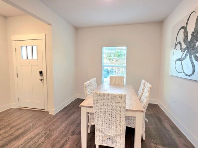 Building Photo - Fully Furnished Coastal Beauty in Perdido ...