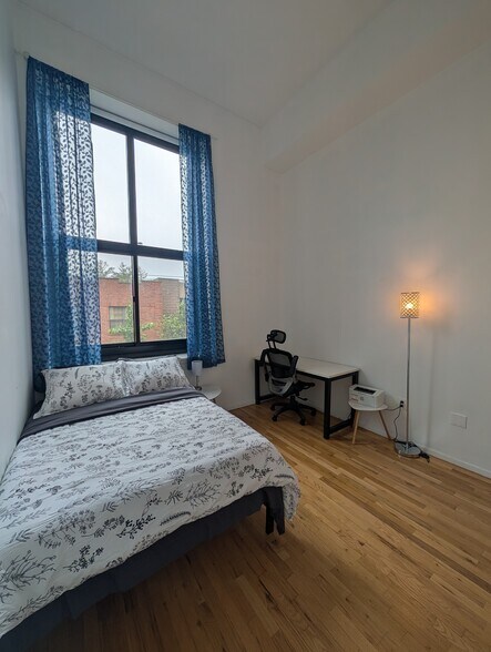 second bedroom - 518 Gregory Ave