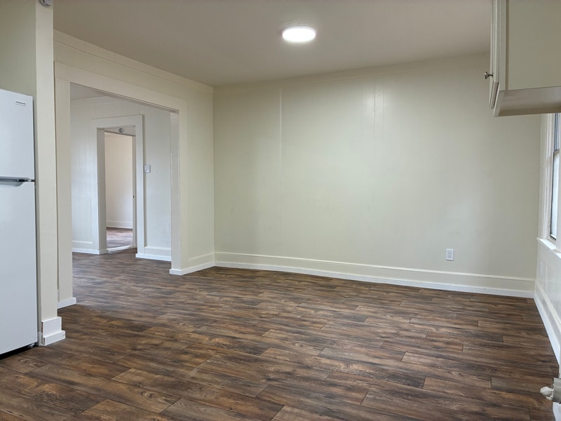 Building Photo - 626 W Trotter St