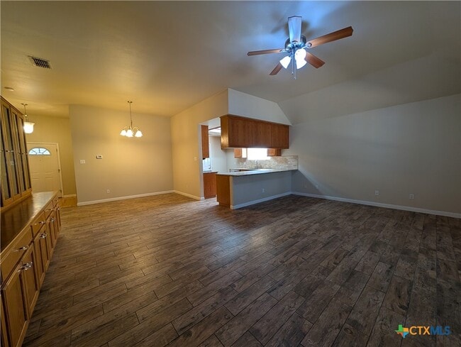 Building Photo - 1662 Lantana Cir