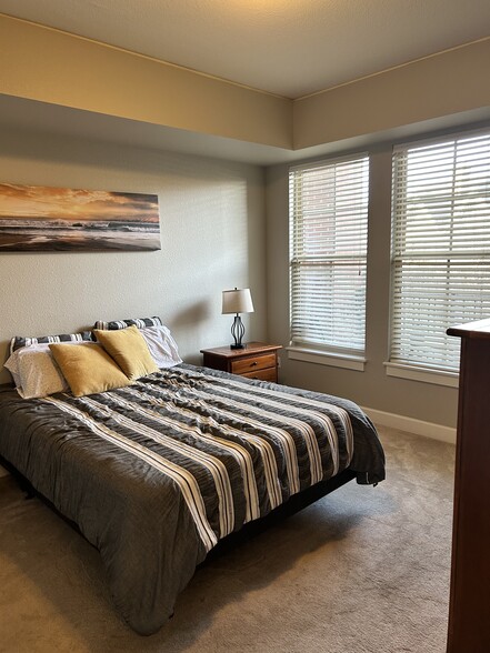 Primary Bedroom - 1699 N Downing St