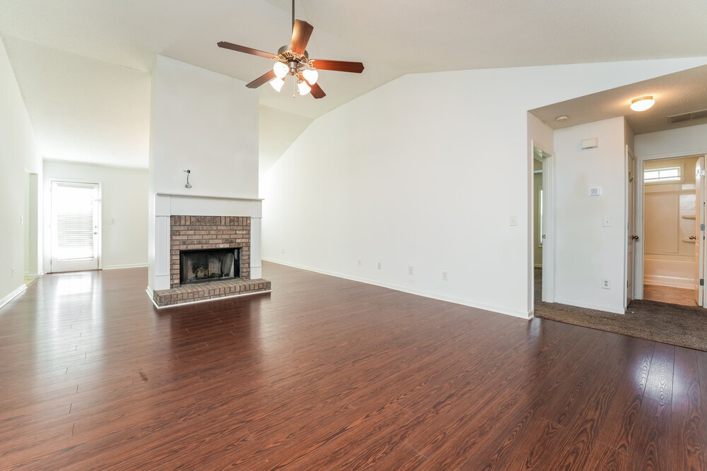 Building Photo - 3102 Delaware Loop