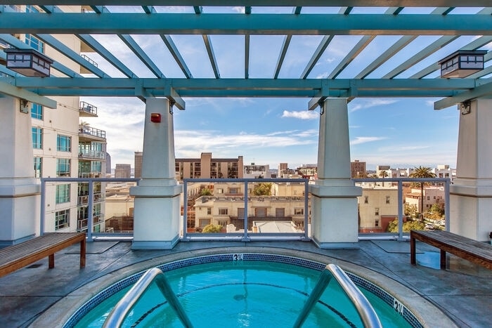 Building Photo - 850 Beech St