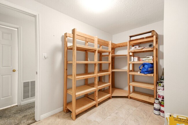 Building Photo - 1203 N 100 E