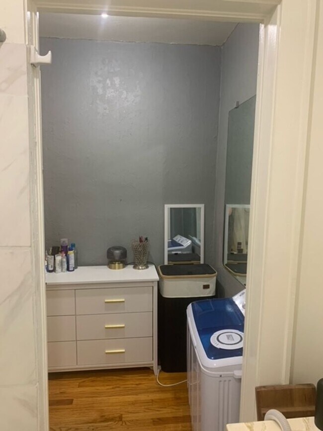 Building Photo - Cozy 1 bed 1 Bath Close to OU Campus