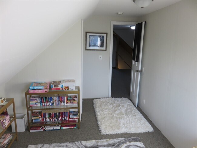 Building Photo - 105 Plympton St