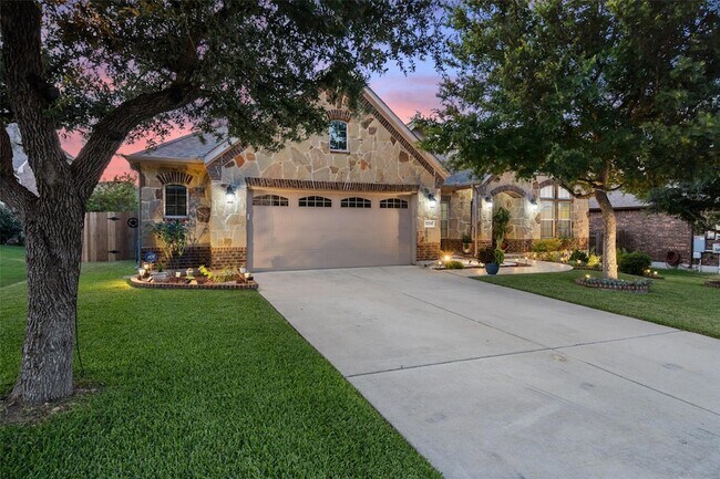 Building Photo - 8704 Old Corral Cove