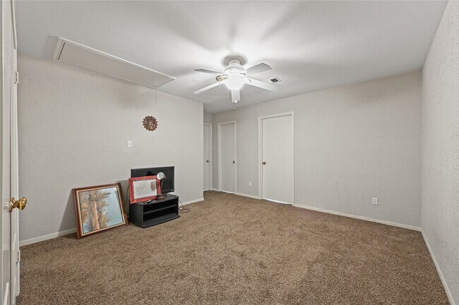 Building Photo - 14213 Lost Meadow Ln