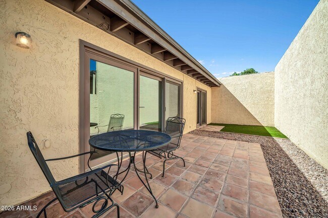 Building Photo - 6209 N 22nd Dr