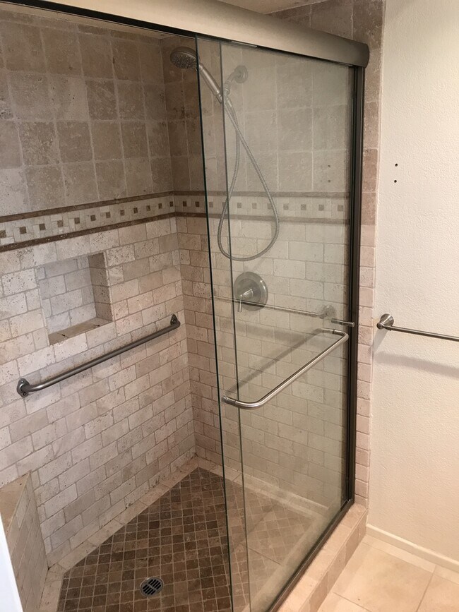 Building Photo - Spacious 3/2 Mesa Home in Washington Schoo...