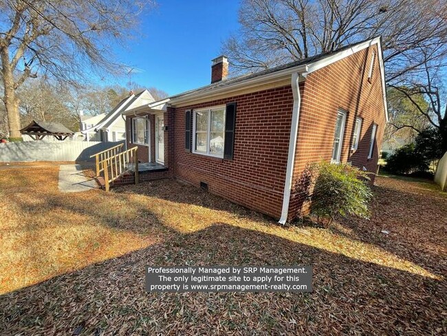 Primary Photo - Charming Brick 3BR/1BA for Rent in Gastonia!