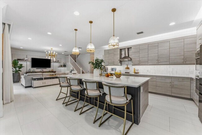 Building Photo - 15398 Sandy Beach Terrace