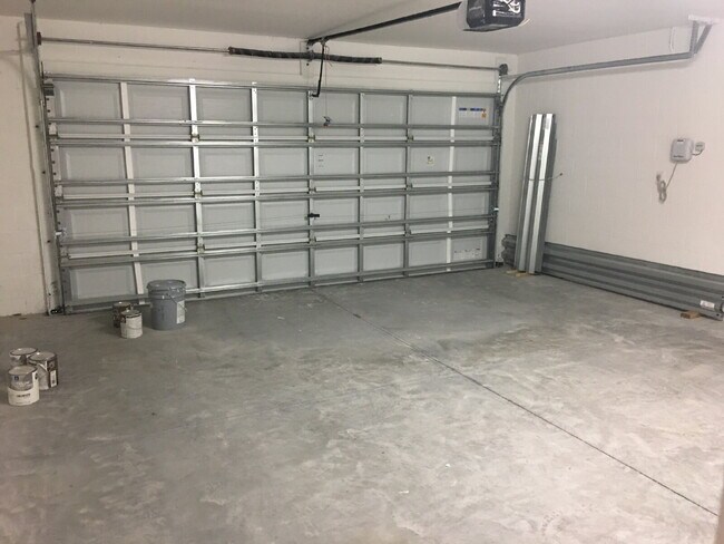 Building Photo - 3805 Romano Busciglio St