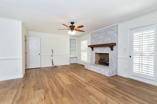 Building Photo - 6208 Bent Fork Cir
