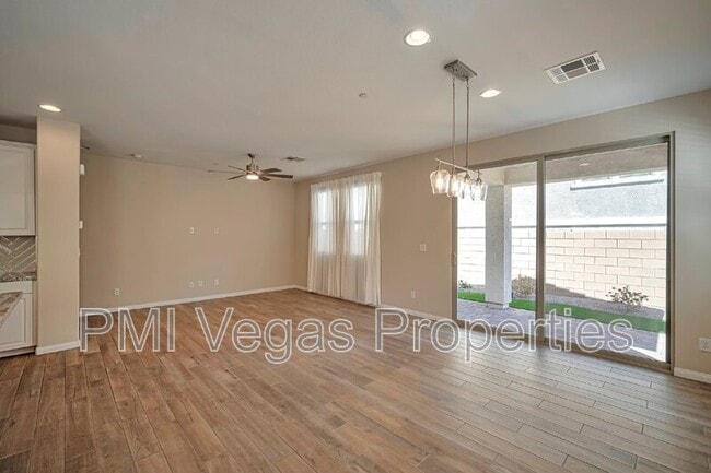 Building Photo - 780 Aurora Vale Pl