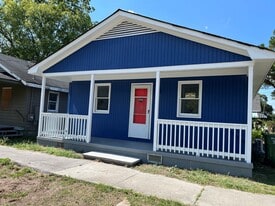 Building Photo - 521 Swann St
