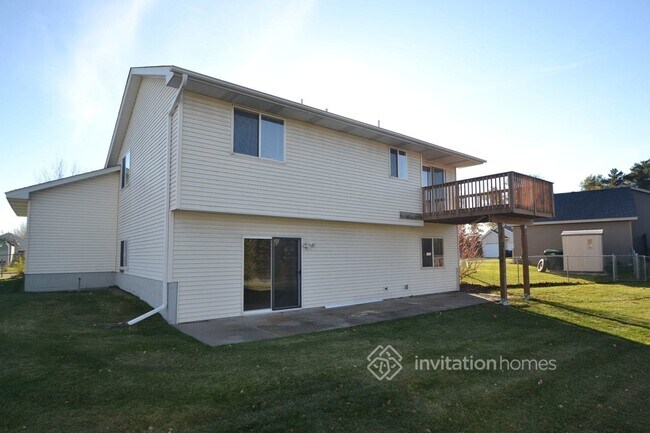 Building Photo - 7151 148th Ln NW