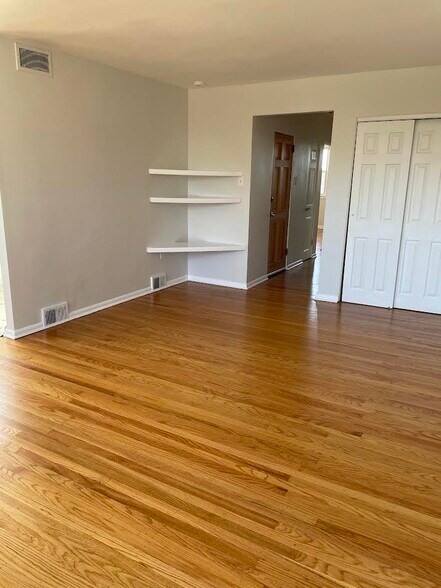 Building Photo - 3518 Rhoads Ave