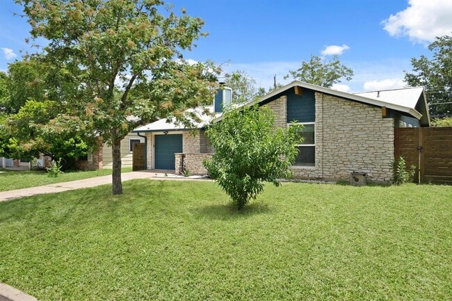 Building Photo - 8507 Spearman Dr
