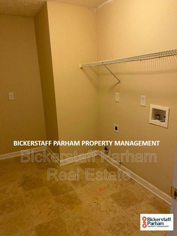 Building Photo - 1070 Watervalley Dr