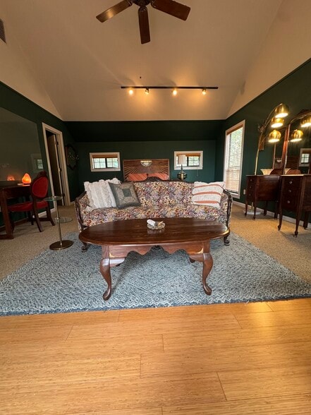 Sitting Area - 1825 Phantom Rider Trl