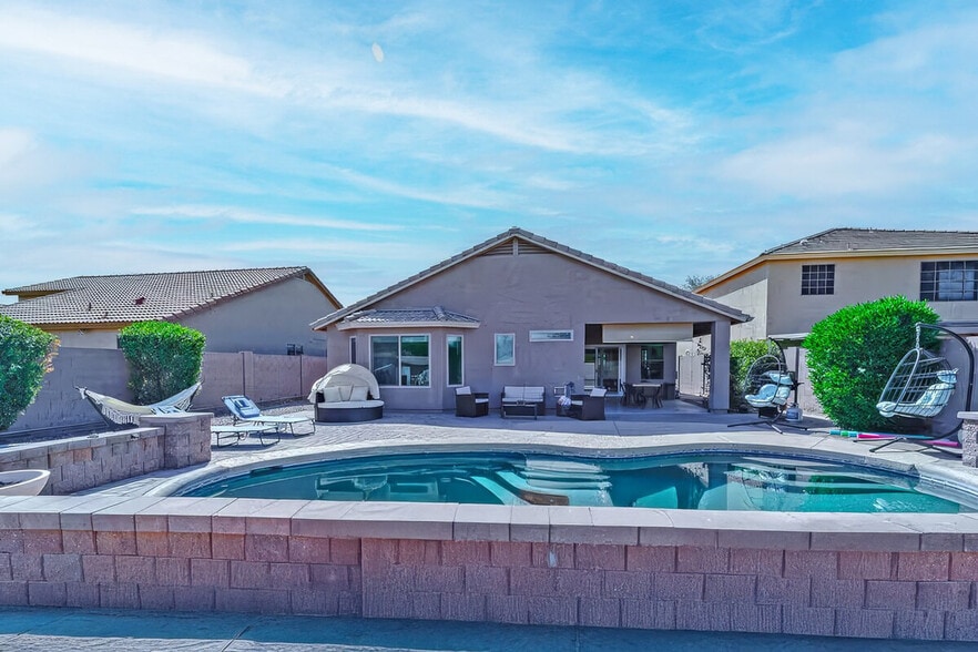 Building Photo - 1546 N Desert Willow St