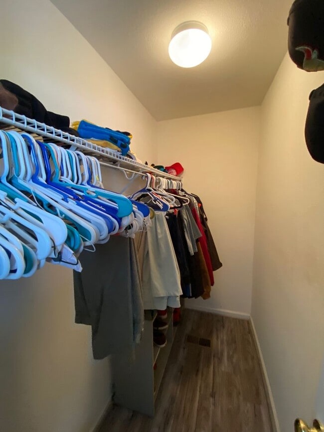 Building Photo - West AVL - Spacious Home in Scenic Bluff Subdivision