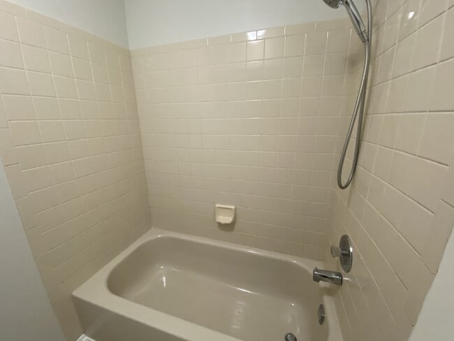 Building Photo - 1716B Ralston Dr