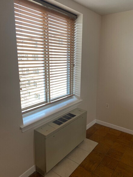 Bedroom window and CAC - 3000 Spout Run Pkwy