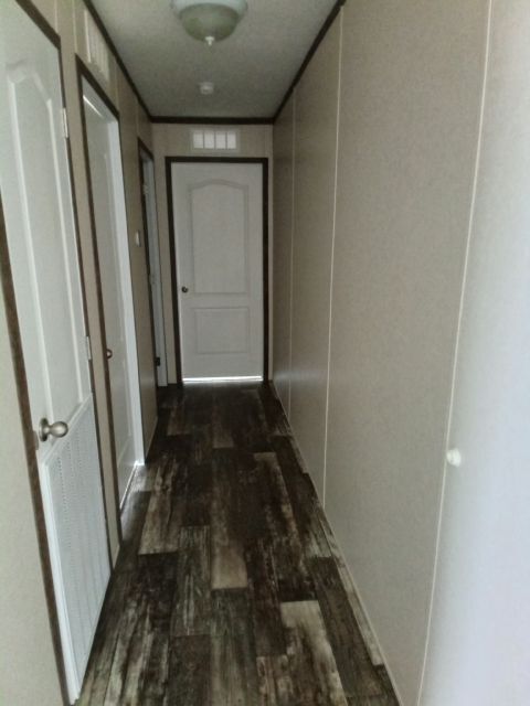 Building Photo - 4928 Bay Dr