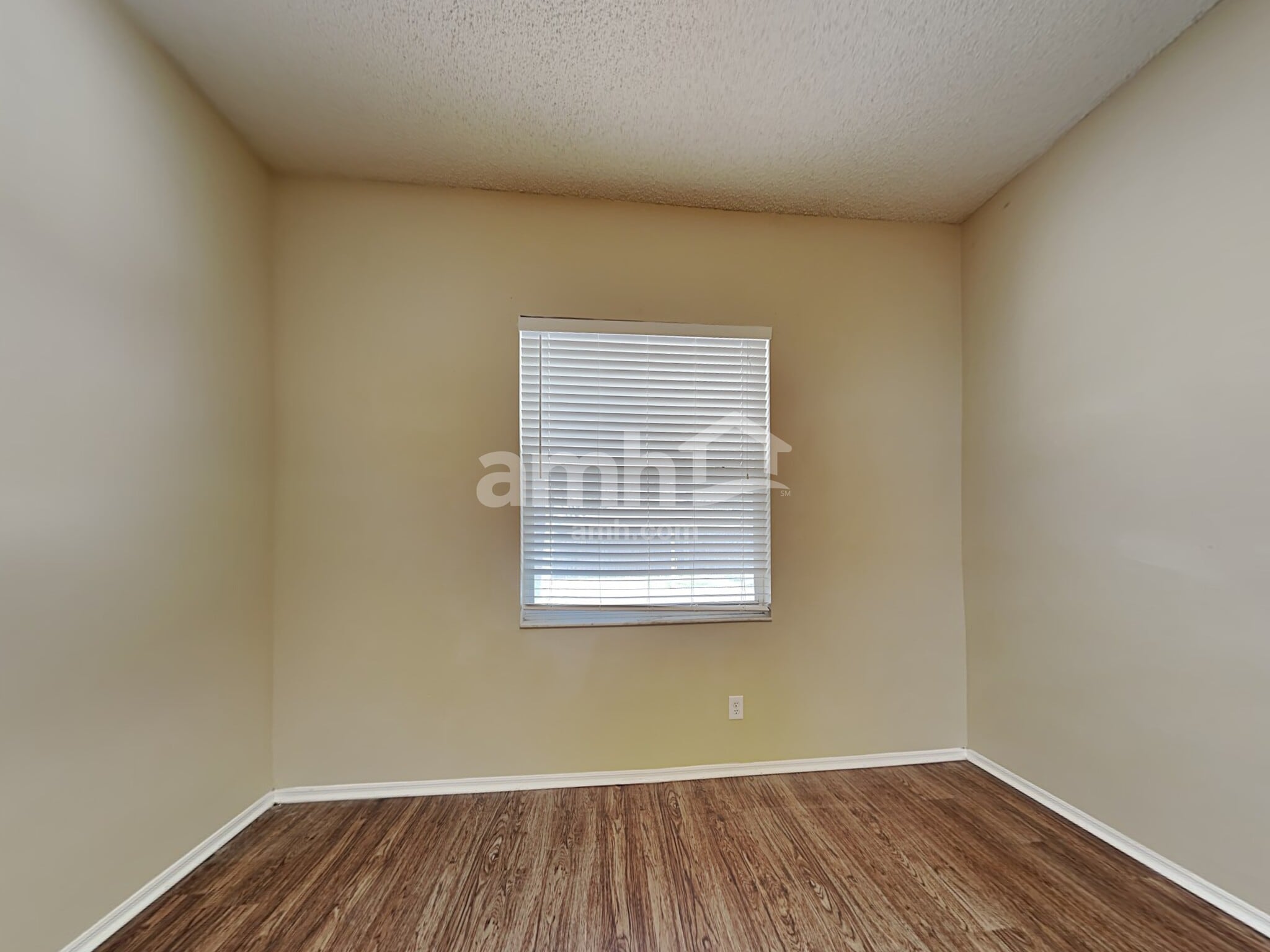 Building Photo - 523 Beth Ann St