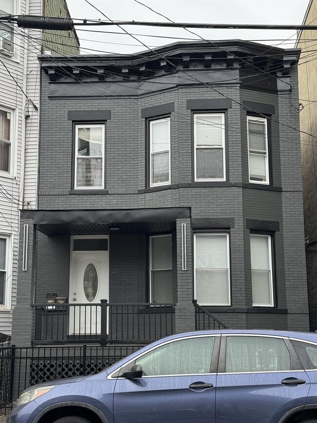 Primary Photo - 22 GRACE St