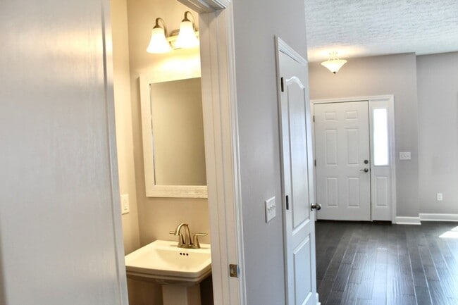 Building Photo - 162 Cedar Point Ln