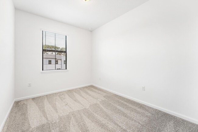 Building Photo - 4333 Efendi Dr