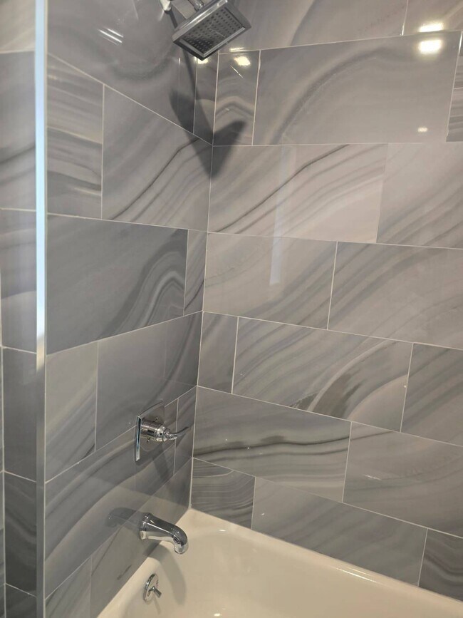 Building Photo - 2050 Strauss St