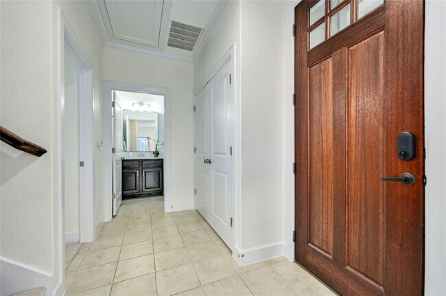 Building Photo - 4707 Rosedale Ave