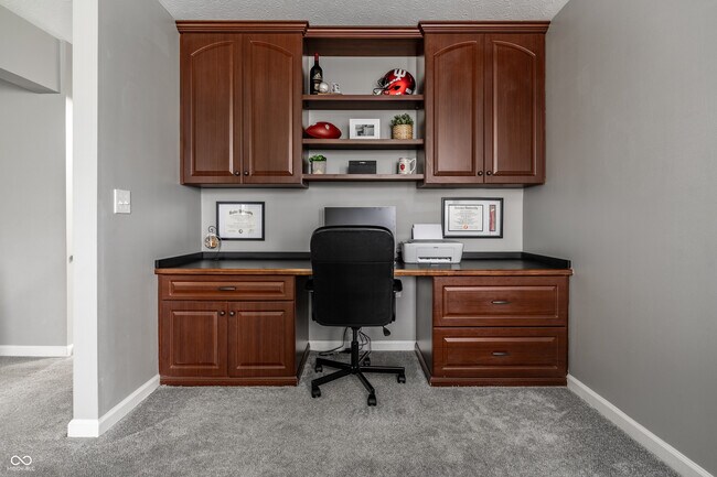 Building Photo - 9660 Overcrest Dr