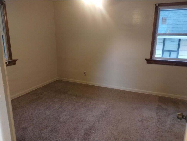 Building Photo - 1934 Brame Pl